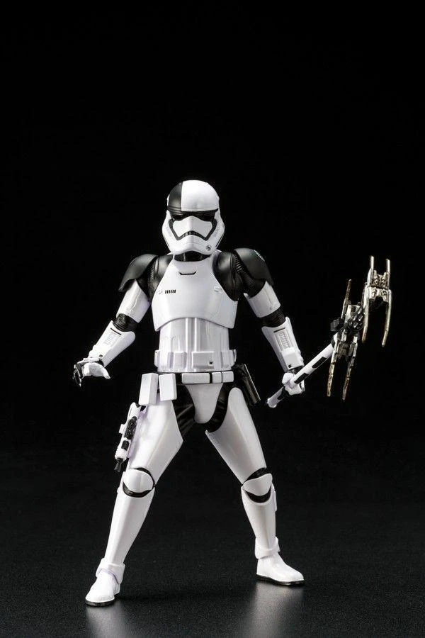 Kotobukiya Star Wars First Order Stormtrooper Executioner ARTFX+ Statue 7 Kotobukiya Star Wars First Order Stormtrooper Executioner ARTFX+ Statue - Image 7