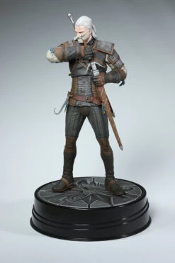 The Witcher 3 Wild Hunt Deluxe Heart Of Stone Geralt Figure -Model Figures DH00710 3